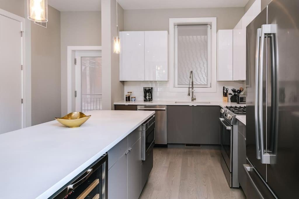 Stunning Duplex Condo #1 - Downtown River North 시카고 외부 사진