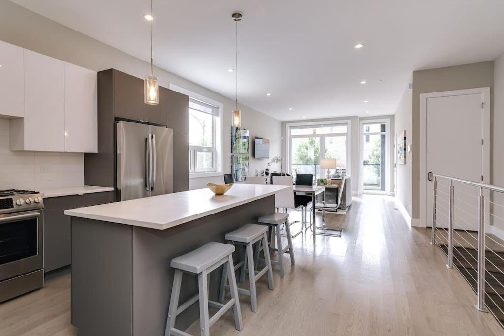 Stunning Duplex Condo #1 - Downtown River North 시카고 외부 사진
