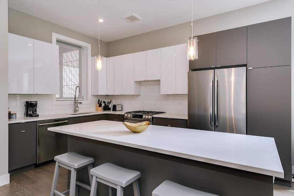 Stunning Duplex Condo #1 - Downtown River North 시카고 외부 사진