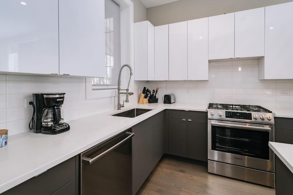 Stunning Duplex Condo #1 - Downtown River North 시카고 외부 사진
