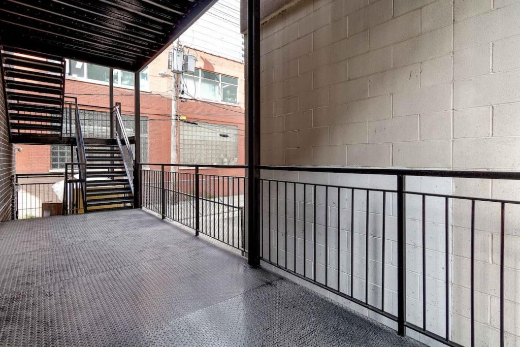 Stunning Duplex Condo #1 - Downtown River North 시카고 외부 사진