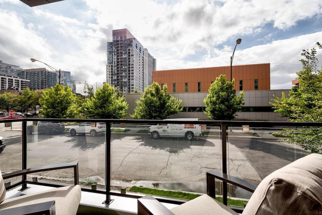 Stunning Duplex Condo #1 - Downtown River North 시카고 외부 사진